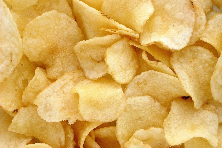 Can goats eat potato chips?